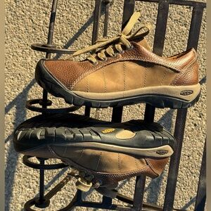 🧌Keen Versitile Brown Leather High Traction  Presidio Shoes